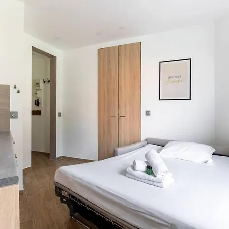 Hsh Bessiere-batignolles Superbe * Paris